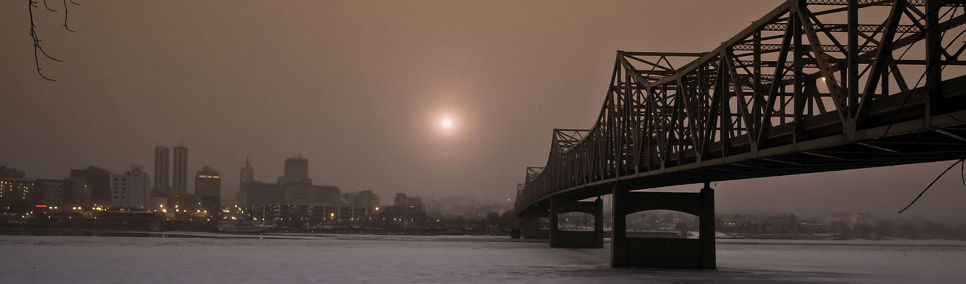 Murray Baker Bridge towards the city of Peoria, Illinois